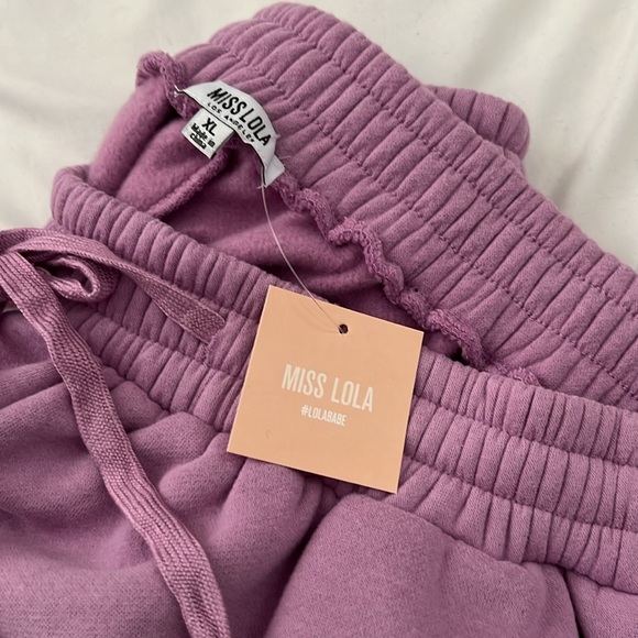 Miss Lola Sweatpants with pockets & drawstring - Picture 2 of 4